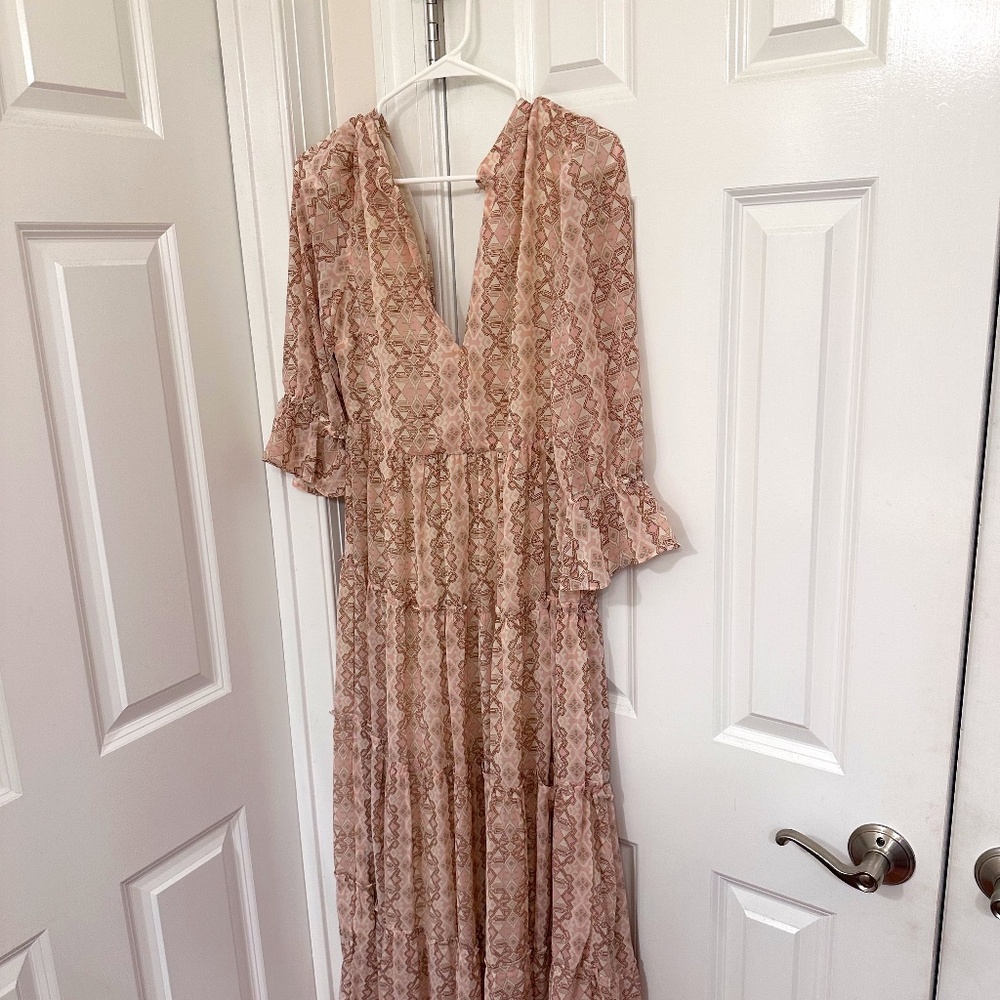 Elan, Boho chic maxi pink aztec dress, 3/4 sleeves, size L, NWT